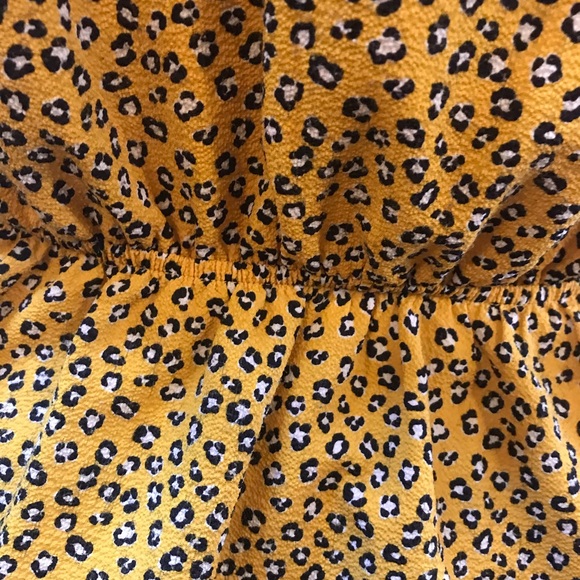 Monteau Yellow Floral Sleeveless Peplum Too size Medium - Picture 5 of 8